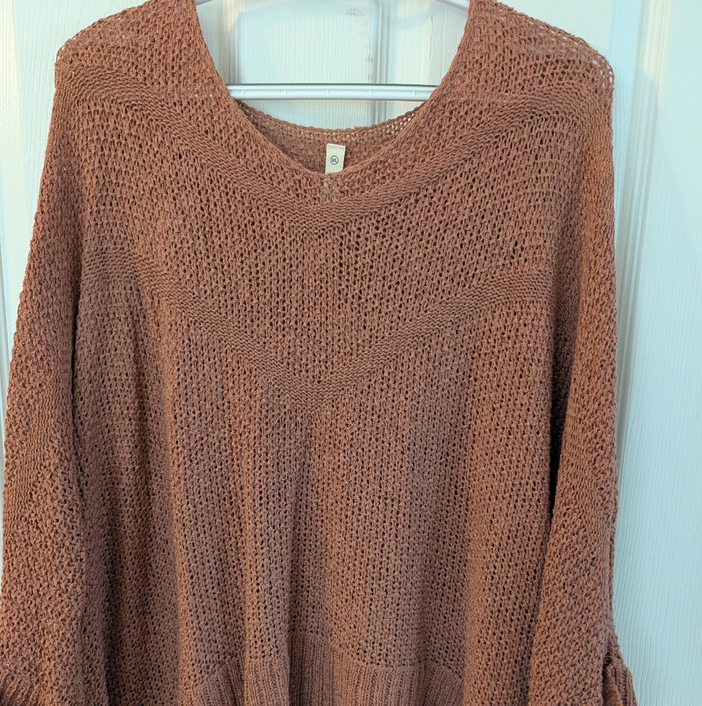 Wishlist Fuzzy Eyelash V-Neck Sweater Brown M/L Polyester Acrylic